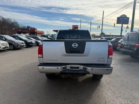 More photos of 2006 Nissan Titan King Cab SE Pickup 4D 6 1/2 ft at Instant Auto Sales Chillicothe, OH