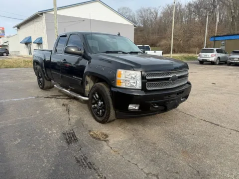 Another view of 2012 Chevrolet Silverado 1500 Extended Cab LT Pickup 4D 6 1/2 ft for sale in Chillicothe, OH at Instant Auto Sales Chillicothe