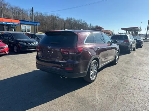 More photos of 2019 Kia Sorento LX Sport Utility 4D at Instant Auto Sales Chillicothe, OH