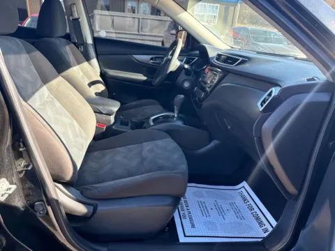 More photos of 2015 Nissan Rogue S Sport Utility 4D at Instant Auto Sales Chillicothe, OH