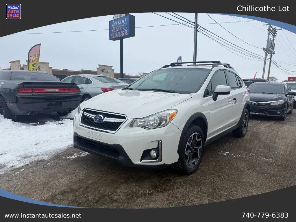 White 2017 Subaru Crosstrek 2.0i Premium Sport Utility 4D for sale in Chillicothe, OH