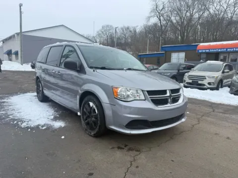 Another view of 2016 Dodge Grand Caravan Passenger SE Minivan 4D for sale in Chillicothe, OH at Instant Auto Sales Chillicothe