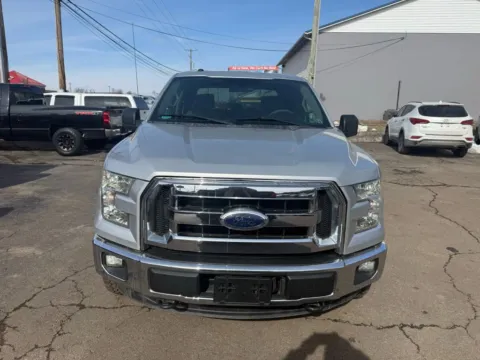 Photos of 2016 Ford F-150 SuperCrew Cab XLT Pickup 4D 5 1/2 ft for sale in Chillicothe, OH at Instant Auto Sales Chillicothe