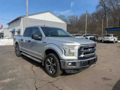Another view of 2016 Ford F-150 SuperCrew Cab XLT Pickup 4D 5 1/2 ft for sale in Chillicothe, OH at Instant Auto Sales Chillicothe