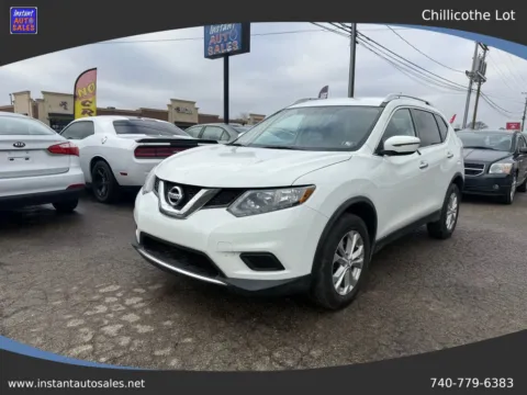 White 2016 Nissan Rogue SV Sport Utility 4D for sale in Chillicothe, OH