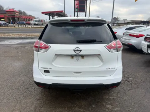 More photos of 2016 Nissan Rogue SV Sport Utility 4D at Instant Auto Sales Chillicothe, OH