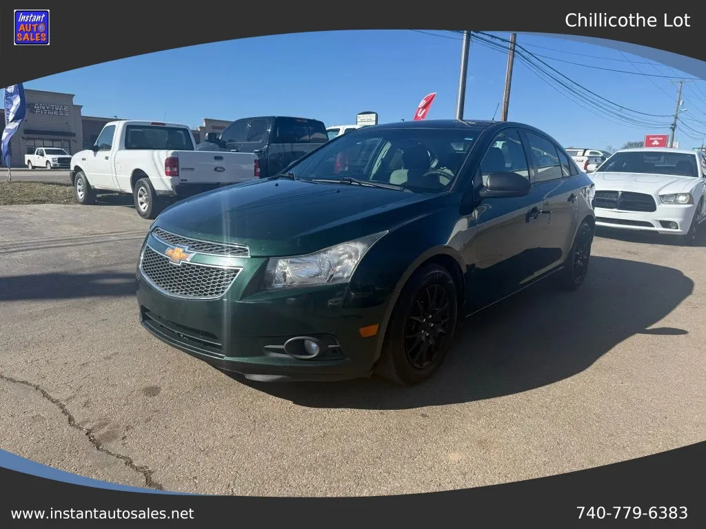 Green 2014 Chevrolet Cruze LS Sedan 4D for sale in Chillicothe, OH