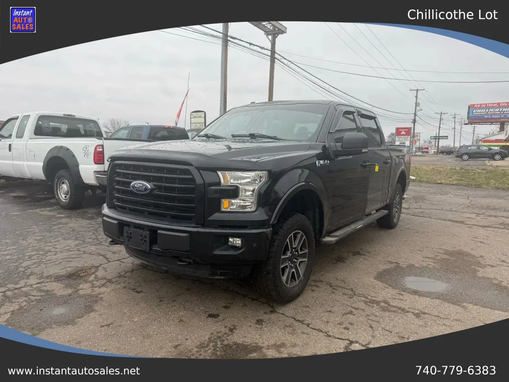 Black 2016 Ford F-150 SuperCrew Cab XLT Pickup 4D 5 1/2 ft for sale in Chillicothe, OH
