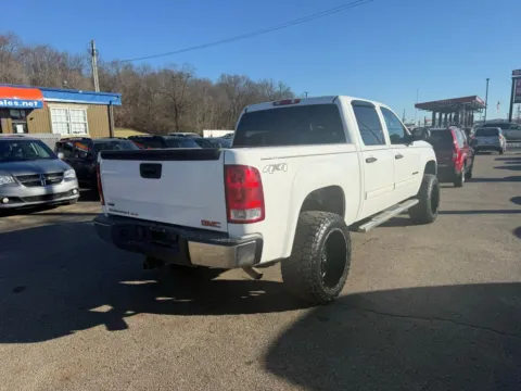 More photos of 2011 GMC Sierra 1500 Crew Cab SLE Pickup 4D 5 3/4 ft at Instant Auto Sales Chillicothe, OH