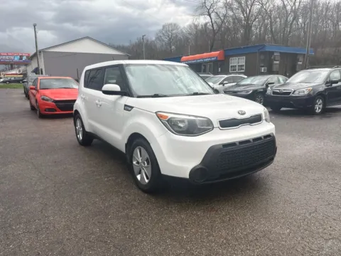 Another view of 2015 Kia Soul Wagon 4D for sale in Chillicothe, OH at Instant Auto Sales Chillicothe