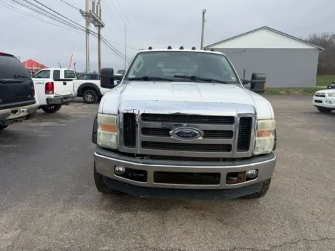 Photos of 2009 Ford F350 Super Duty Crew Cab XLT Pickup 4D 8 ft for sale in Chillicothe, OH at Instant Auto Sales Chillicothe
