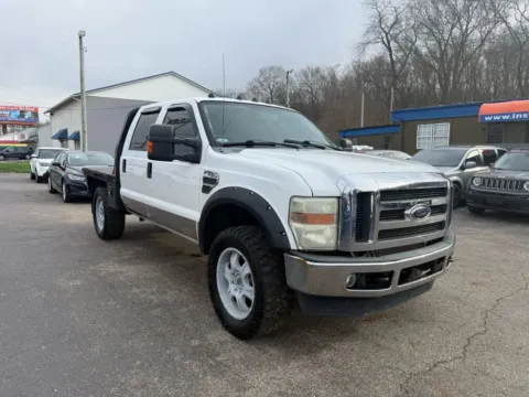 Another view of 2009 Ford F350 Super Duty Crew Cab XLT Pickup 4D 8 ft for sale in Chillicothe, OH at Instant Auto Sales Chillicothe