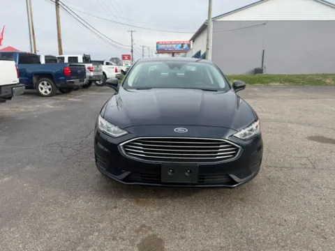 Photos of 2020 Ford Fusion SE Sedan 4D for sale in Chillicothe, OH at Instant Auto Sales Chillicothe