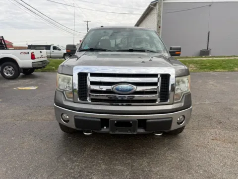Photos of 2009 Ford F-150 Super Cab XLT Pickup 4D 6 1/2 ft for sale in Chillicothe, OH at Instant Auto Sales Chillicothe