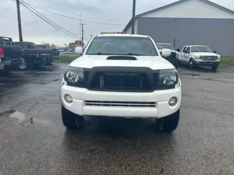 Photos of 2009 Toyota Tacoma Double Cab Pickup 4D 5 ft for sale in Chillicothe, OH at Instant Auto Sales Chillicothe