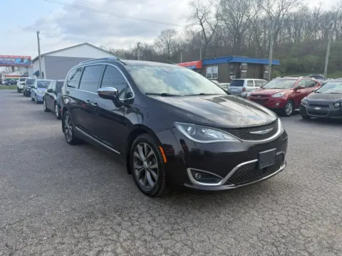 Another view of 2017 Chrysler Pacifica Limited Minivan 4D for sale in Chillicothe, OH at Instant Auto Sales Chillicothe