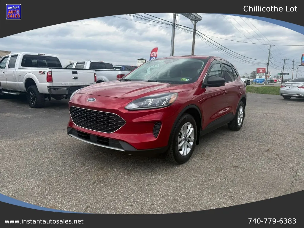 Red 2022 Ford Escape SE Sport Utility 4D for sale in Chillicothe, OH