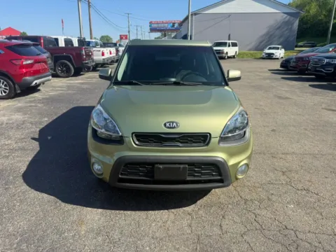Photos of 2013 Kia Soul + Wagon 4D for sale in Chillicothe, OH at Instant Auto Sales Chillicothe