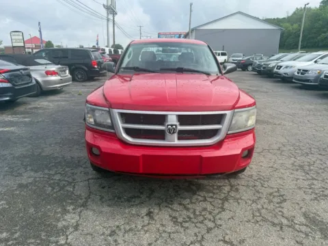 Photos of 2010 Dodge Dakota Crew Cab Big Horn/Lone Star Pickup 4D 5 1/4 ft for sale in Chillicothe, OH at Instant Auto Sales Chillicothe