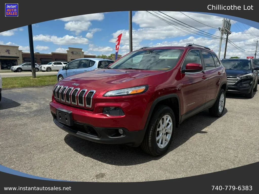 Red 2014 Jeep Cherokee Latitude Sport Utility 4D for sale in Chillicothe, OH