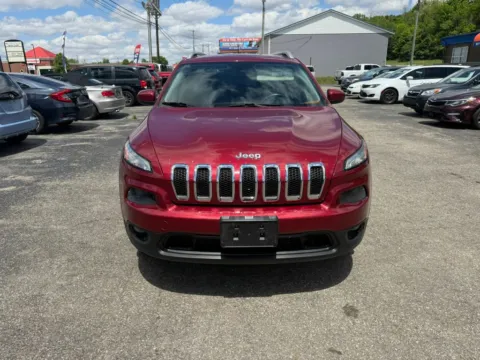 Photos of 2014 Jeep Cherokee Latitude Sport Utility 4D for sale in Chillicothe, OH at Instant Auto Sales Chillicothe
