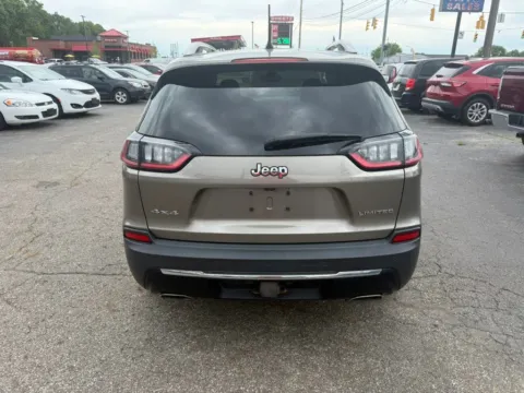 More photos of 2019 Jeep Cherokee Limited Sport Utility 4D at Instant Auto Sales Chillicothe, OH