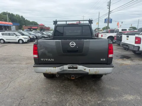 More photos of 2006 Nissan Titan Crew Cab XE Pickup 4D 5 1/2 ft at Instant Auto Sales Chillicothe, OH