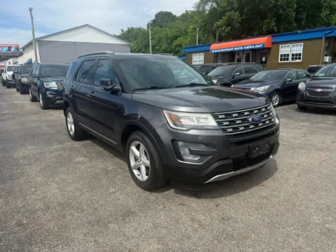 Another view of 2017 Ford Explorer XLT Sport Utility 4D for sale in Chillicothe, OH at Instant Auto Sales Chillicothe