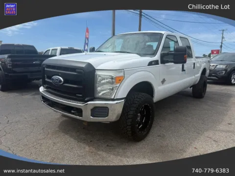 White 2012 Ford F350 Super Duty Crew Cab XL Pickup 4D 8 ft for sale in Chillicothe, OH