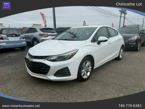 White 2019 Chevrolet Cruze LT Hatchback 4D for sale in Chillicothe, OH
