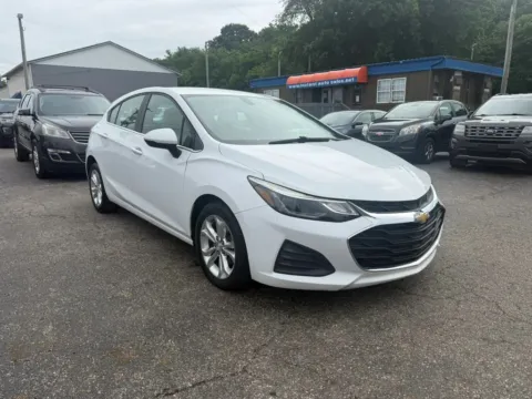 Photos of 2019 Chevrolet Cruze LT Hatchback 4D for sale in Chillicothe, OH at Instant Auto Sales Chillicothe