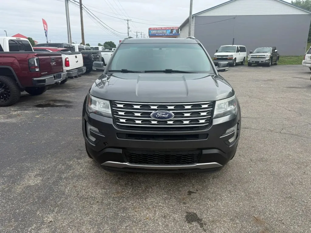 Gray 2016 Ford Explorer XLT Sport Utility 4D for sale in Chillicothe, OH