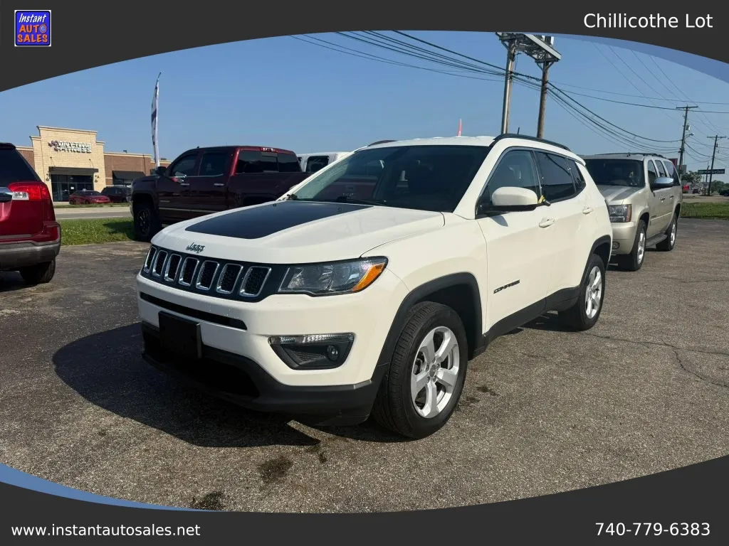 White 2018 Jeep Compass Latitude Sport Utility 4D for sale in Chillicothe, OH