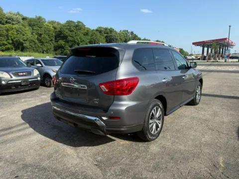 More photos of 2017 Nissan Pathfinder SV Sport Utility 4D at Instant Auto Sales Chillicothe, OH