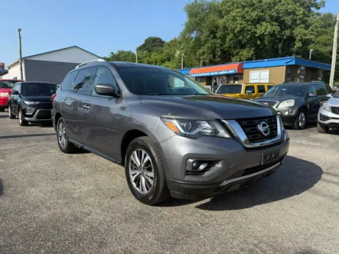 Another view of 2017 Nissan Pathfinder SV Sport Utility 4D for sale in Chillicothe, OH at Instant Auto Sales Chillicothe