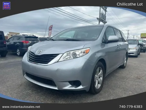 Silver 2014 Toyota Sienna LE Minivan 4D for sale in Chillicothe, OH