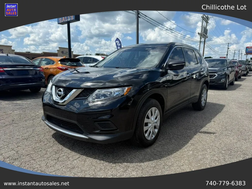 Black 2015 Nissan Rogue S Sport Utility 4D for sale in Chillicothe, OH