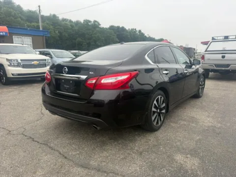 More photos of 2017 Nissan Altima 2.5 SL (2017.5) Sedan 4D at Instant Auto Sales Chillicothe, OH
