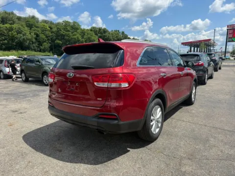 More photos of 2017 Kia Sorento LX Sport Utility 4D at Instant Auto Sales Chillicothe, OH