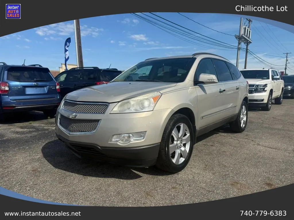 Beige 2009 Chevrolet Traverse LTZ Sport Utility 4D for sale in Chillicothe, OH