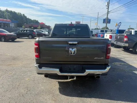 More photos of 2019 Ram 1500 Crew Cab Big Horn Pickup 4D 5 1/2 ft at Instant Auto Sales Chillicothe, OH