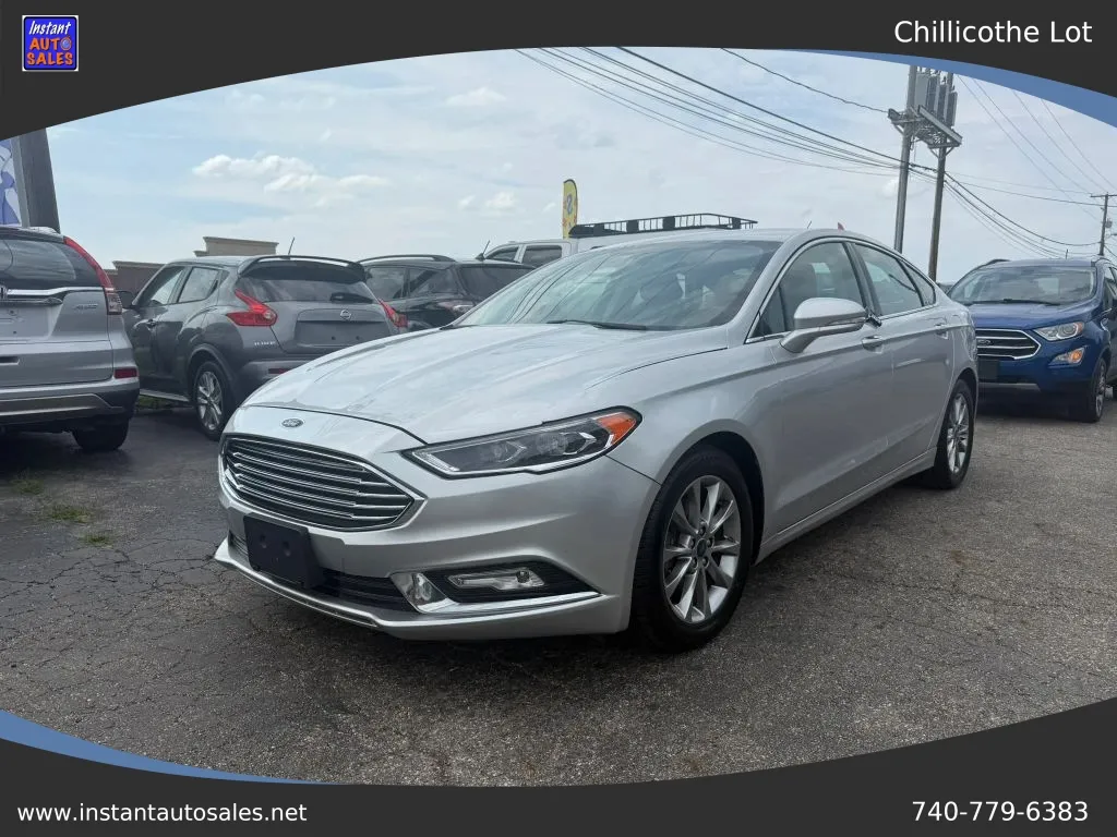 Silver 2017 Ford Fusion SE Sedan 4D for sale in Chillicothe, OH