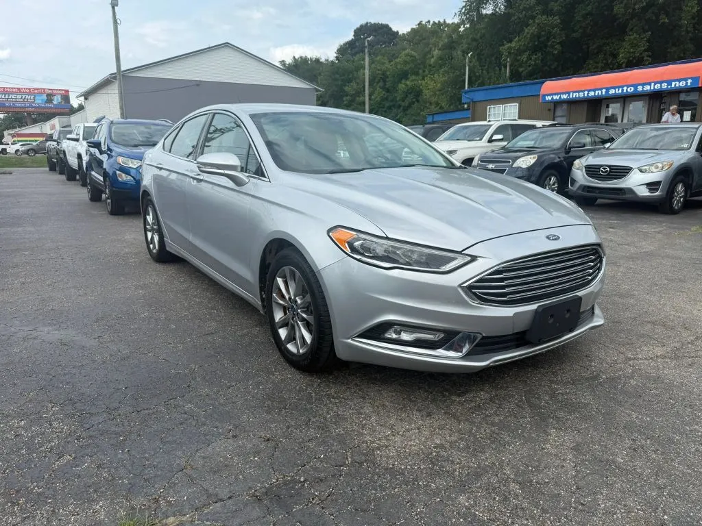 Ford Fusion photo 3