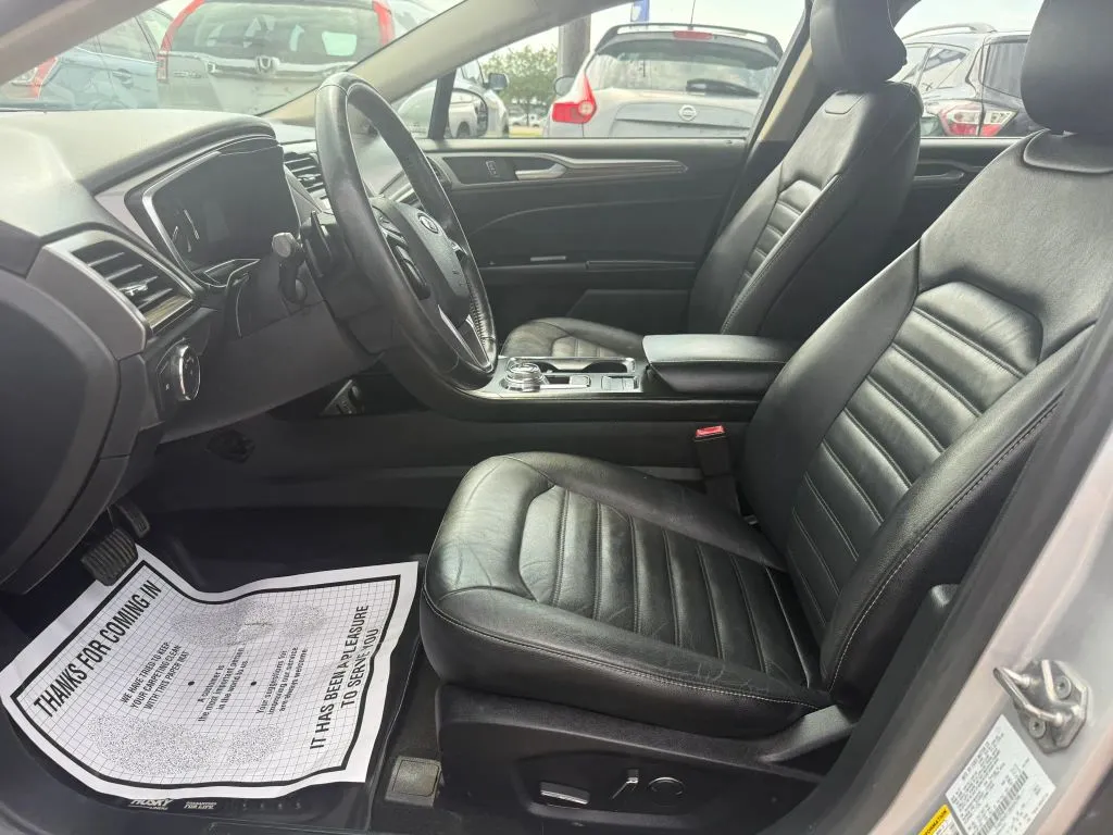 Ford Fusion photo 7