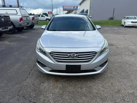 Photos of 2017 Hyundai Sonata SE Sedan 4D for sale in Chillicothe, OH at Instant Auto Sales Chillicothe