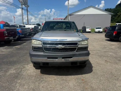 Photos of 2007 Chevrolet Silverado (Classic) 2500 HD Crew Cab LT Pickup 4D 6 1/2 ft for sale in Chillicothe, OH at Instant Auto Sales Chillicothe