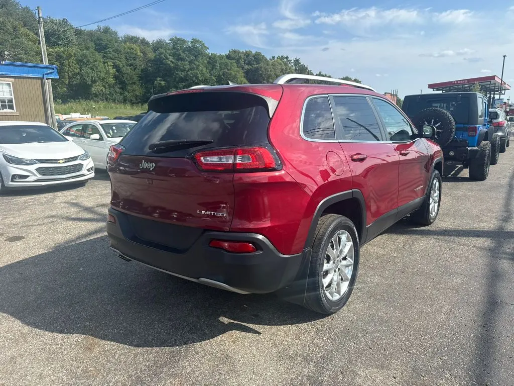 Jeep Cherokee photo 4