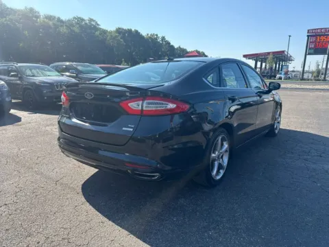 Another view of 2014 Ford Fusion SE Sedan 4D for sale in Chillicothe, OH at Instant Auto Sales Chillicothe
