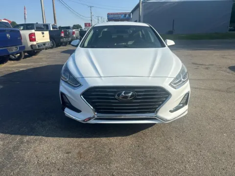 Photos of 2018 Hyundai Sonata SE Sedan 4D for sale in Chillicothe, OH at Instant Auto Sales Chillicothe