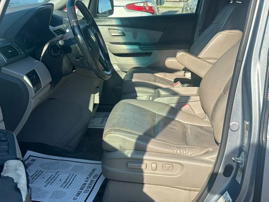 Honda Odyssey photo 7